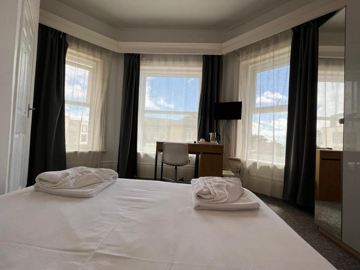 Capital One Hotel بورنماوث المظهر الخارجي الصورة